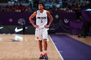 中国男篮对手~新西兰莫哈韦-金场均18.5分 前年被湖人47号签选中