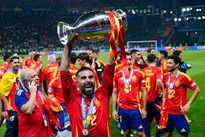 卡瓦哈尔：当维尼修斯专注时他是不可阻挡的 亚马尔是金球奖候选