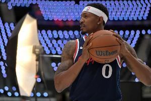 比尔:球队今天没有慌乱 但是执行力不够好 没有能终结比赛