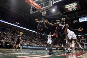 韦德：我知道如何与詹姆斯合作达到共赢 也清楚正确激励他的方式