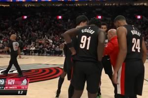 斯普利特一旁学习?最后时刻是前步行者主帅&双冠老助教在指挥